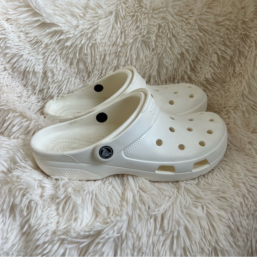 Classic Croc Clogs in White women’s 9 men’s 7